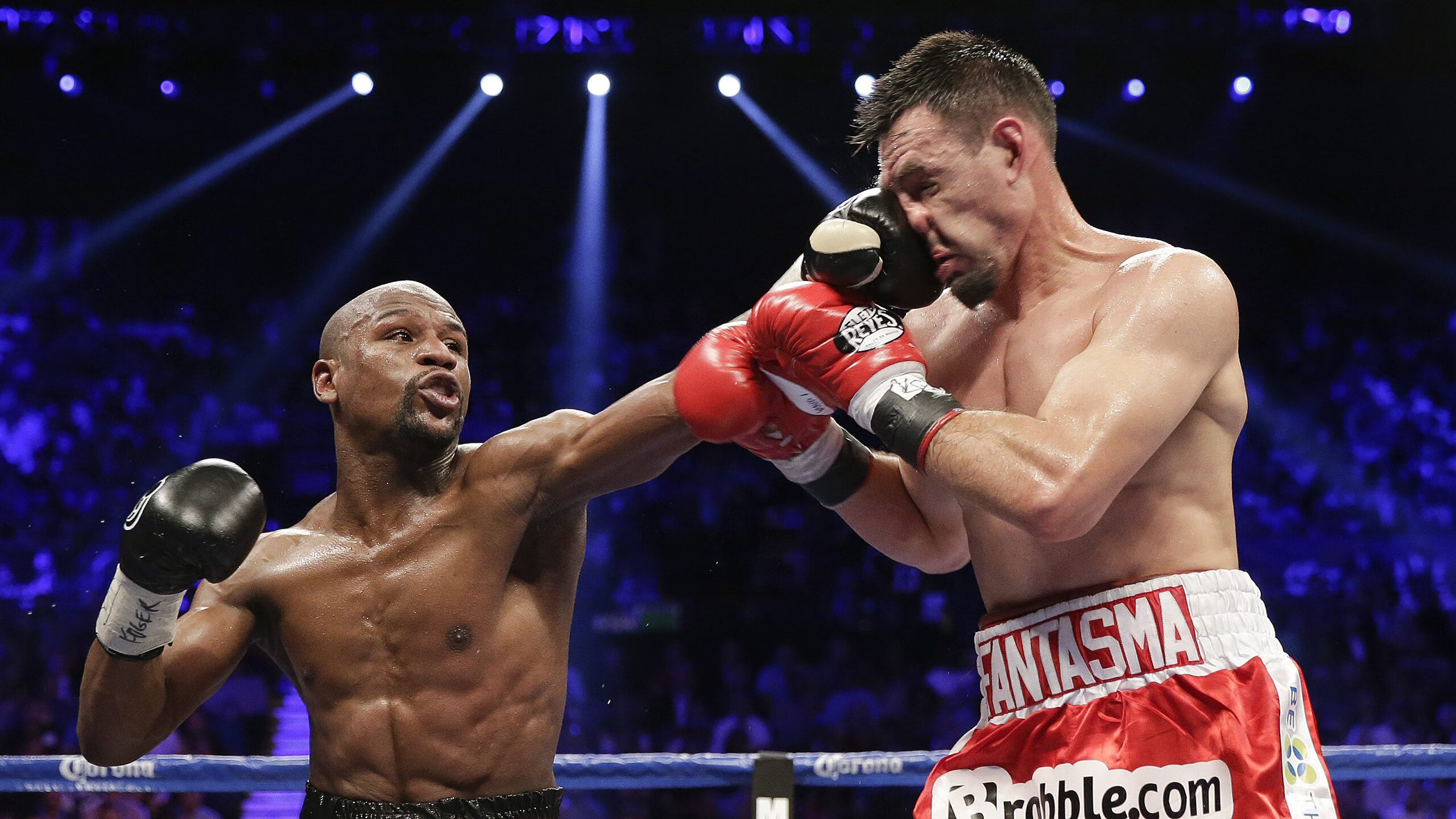 爱游戏在线娱乐官网-指挥若定：欧冠中最具智慧的战术大师盘点，欧冠史上最强单兵演出